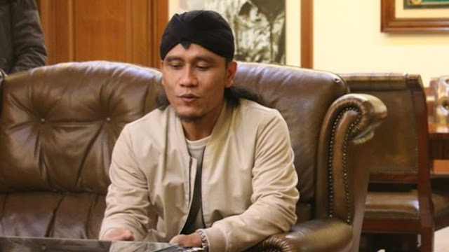 Gus Miftah dan 2 Kepala Daerah Raih Santri of The Year