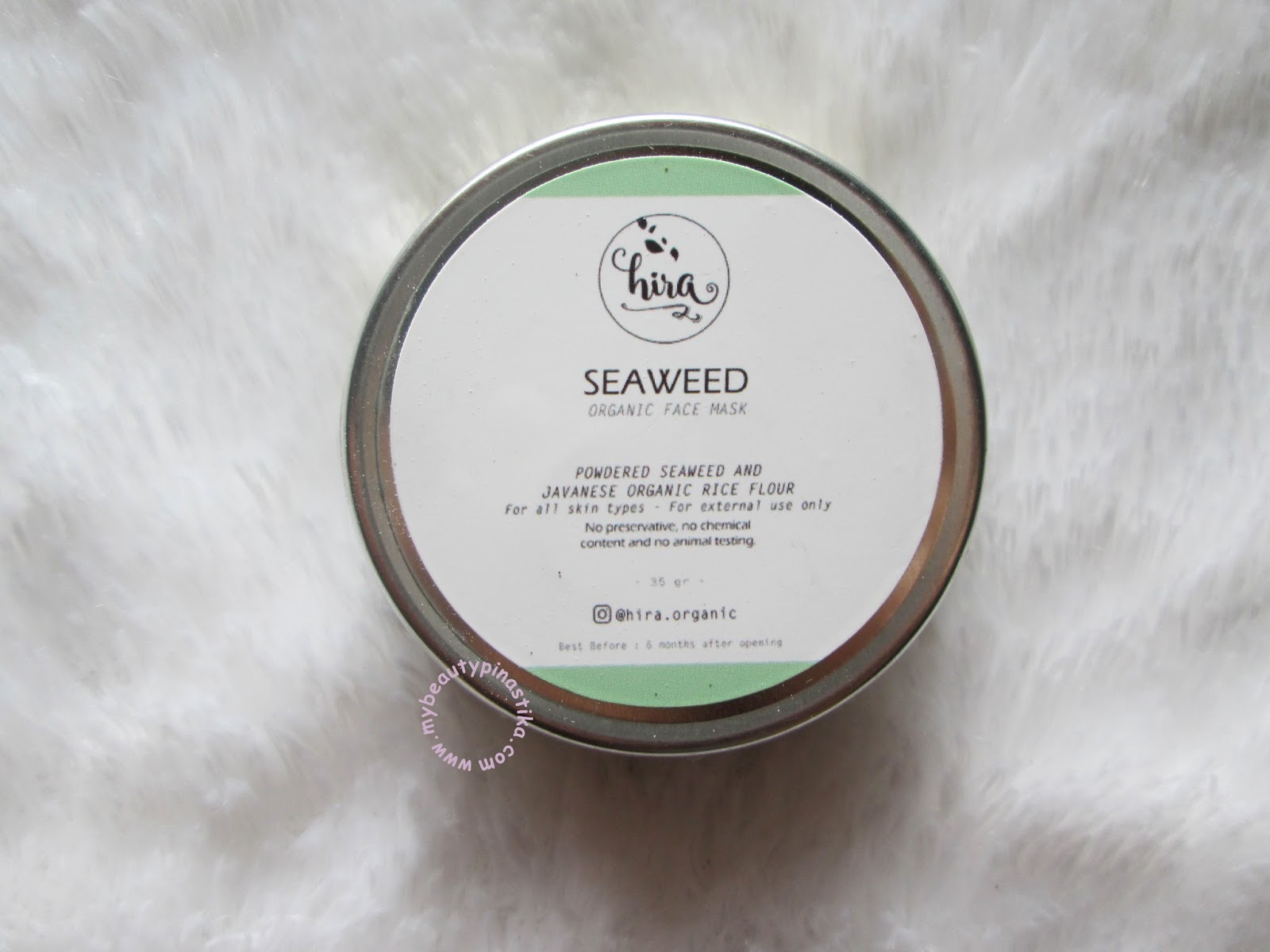 Download Pinastika Beauty Blog Seaweed Bamboo Charcoal Organic Face Mask By Hira Organic Review PSD Mockup Templates