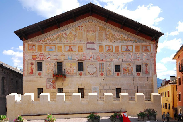 palazzo magnifica comunità val di fiemme