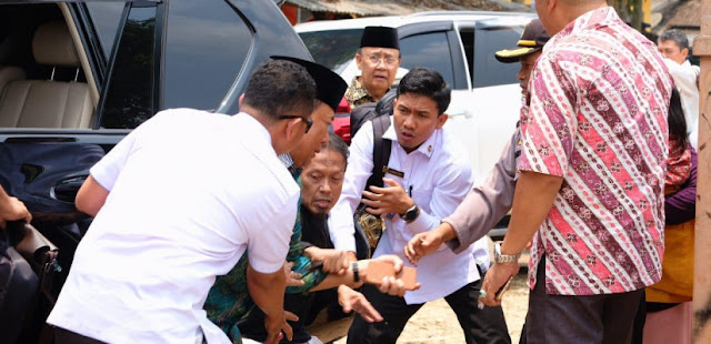 Jaksa Tuntut Terdakwa Penusuk Wiranto 16 Tahun Penjara Jaksa Tuntut Terdakwa Penusuk Wiranto 16 Tahun Penjara