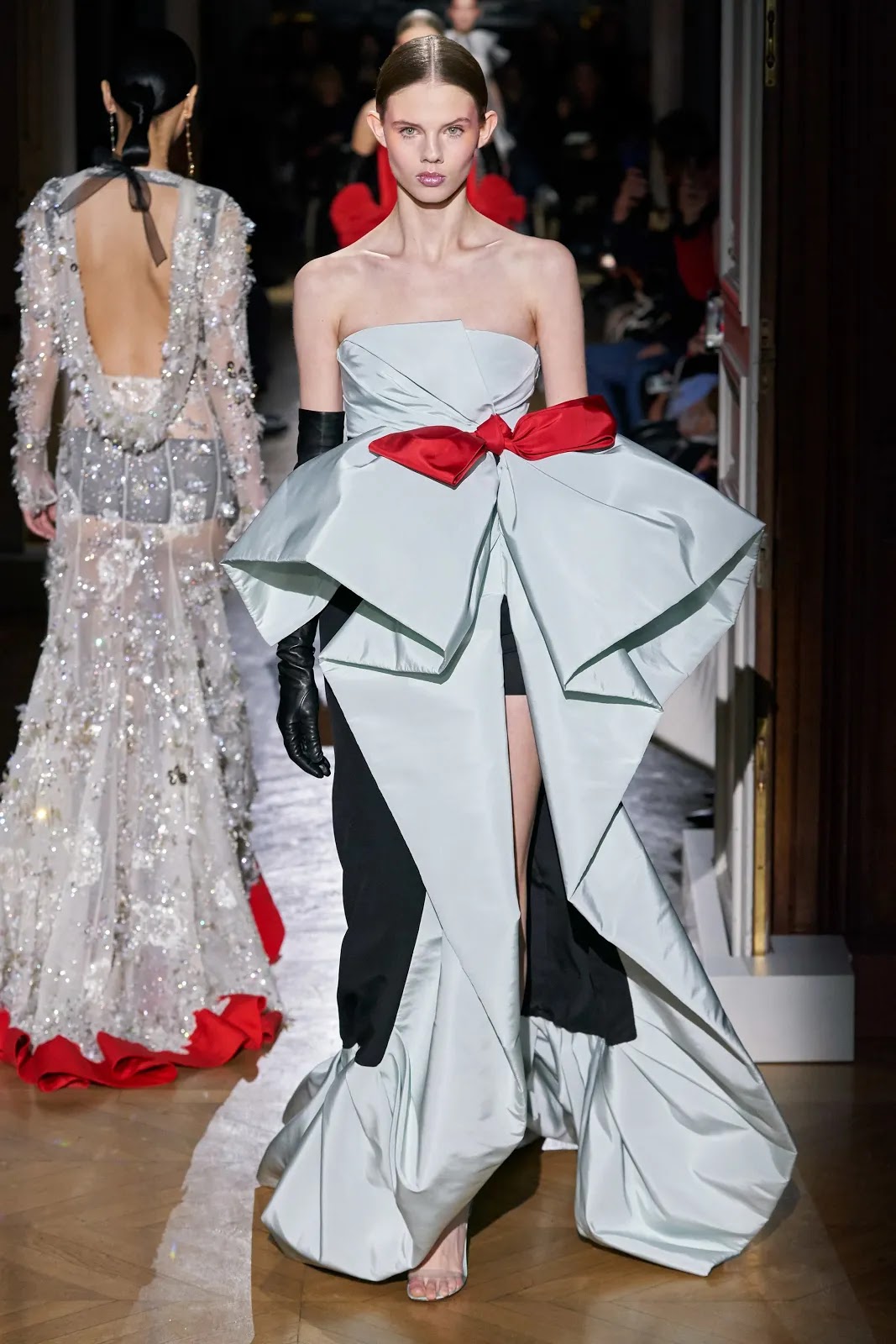 Valentino Couture Spring 2020 Cool Chic Style Fashion