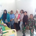 Bentuk Kepedulian sesama Prajurit, Anggota Koramil 02/Banjarsari beserta ibu Persit besukan di RS Slamet Riyadi Surakarta