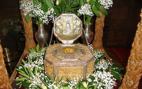 Η κάρα του Αγίου Χαραλάμπους του Ιερομάρτυρος και Θαυματουργού http://leipsanothiki.blogspot.be/