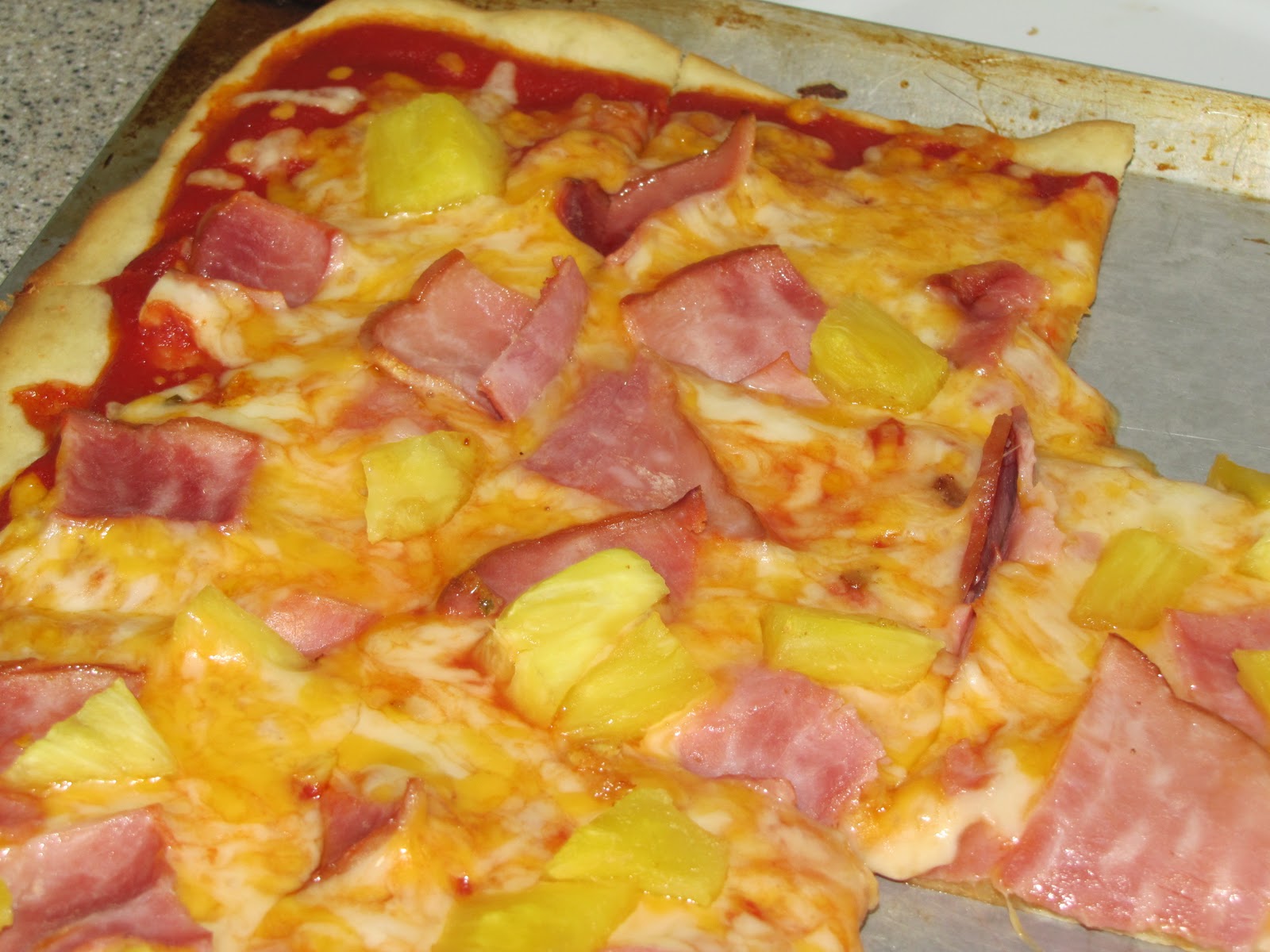 Ziggy foods: Canadian Bacon & Pineapple Pizza