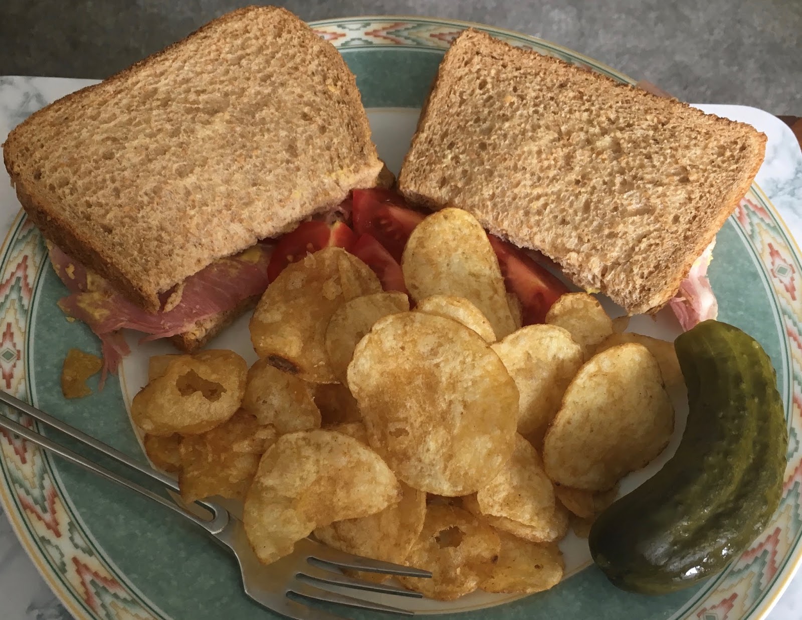 FOODSTUFF FINDS Roast Beef and Blacksticks Blue Cheese Crisps (Marks & Spencers) By Cinabar