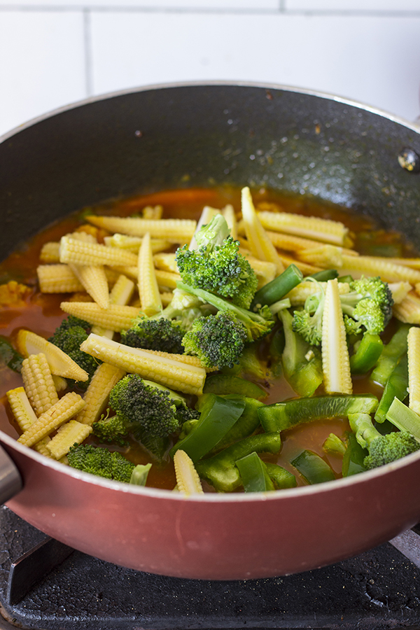 mix vegetable gravy paneer jalfrezi indian