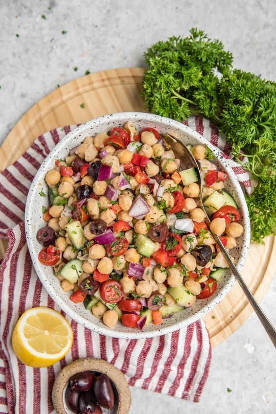 Mediterranean Chickpea Salad (10 Ingredients!) - Fish Food