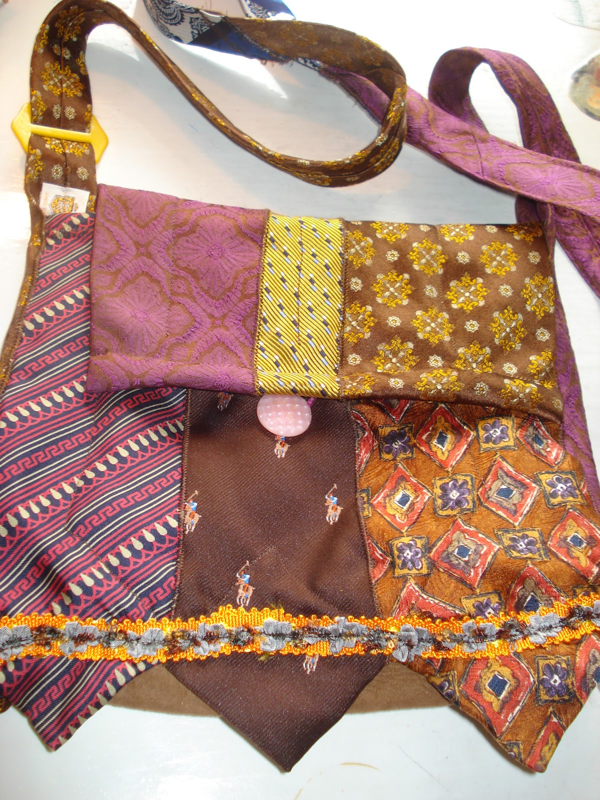Glean Freak how to make a tie purse