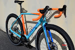 Orbea Terra Shimano GRX RX-810 Vision 40 Gravel Bike at twohubs.com