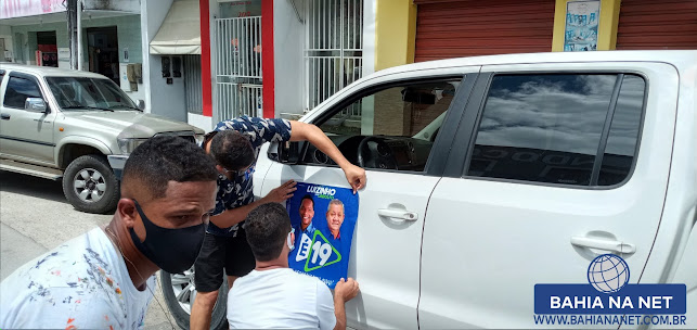 ITAGIMIRIM: Adesivaço marca 1º dia de campanha eleitoral do candidato Luizinho 7