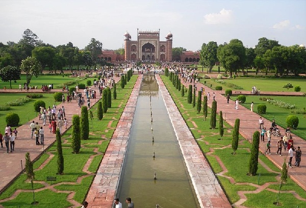 Taj Walkway Persian Garden Ideas