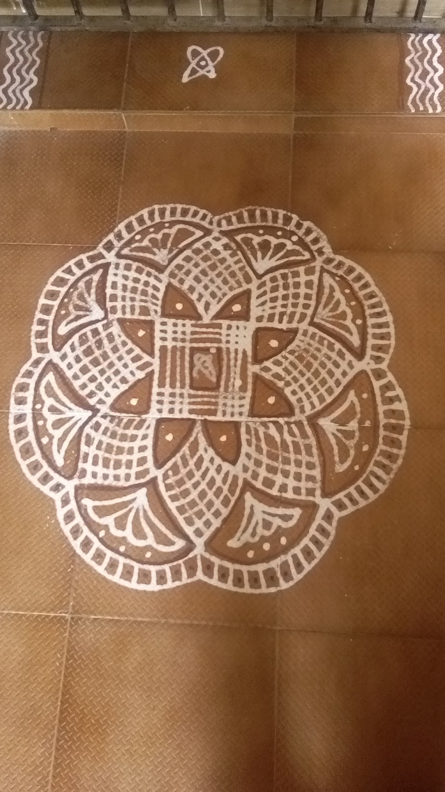 Kolangal: Kolam designs in Wet flour for Apartment and flats - Rangoli