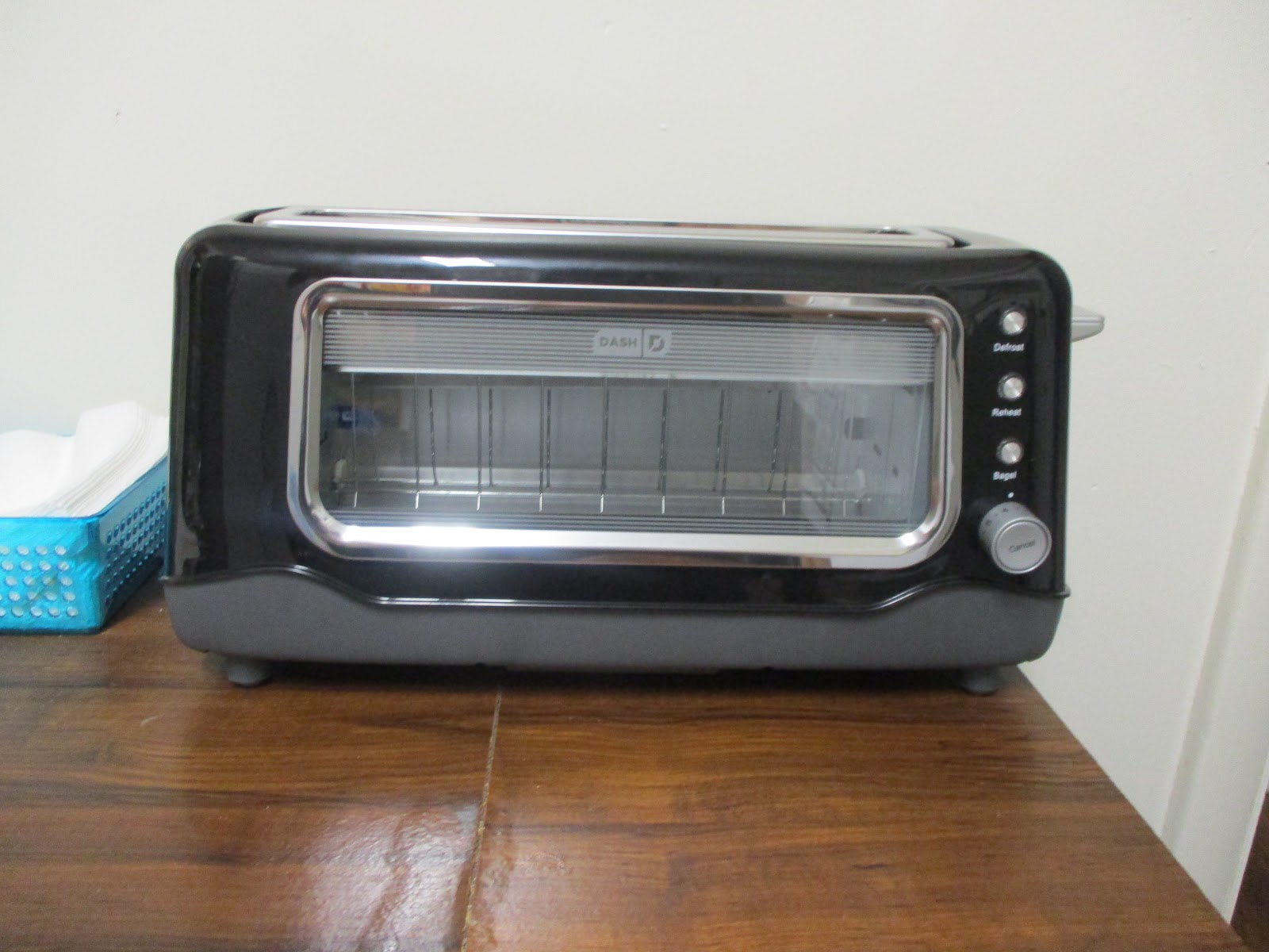 Missy's Product Reviews Dash Clear View Toaster