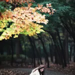 Park Hyun Sun – Autumn Orange Dress Foto 12