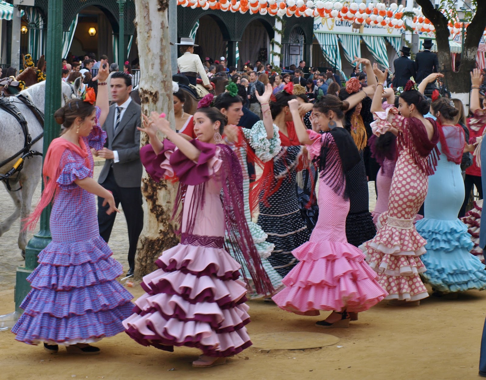 Sevilla Daily Photo Protagonistas de la feria (2) las sevillanas.