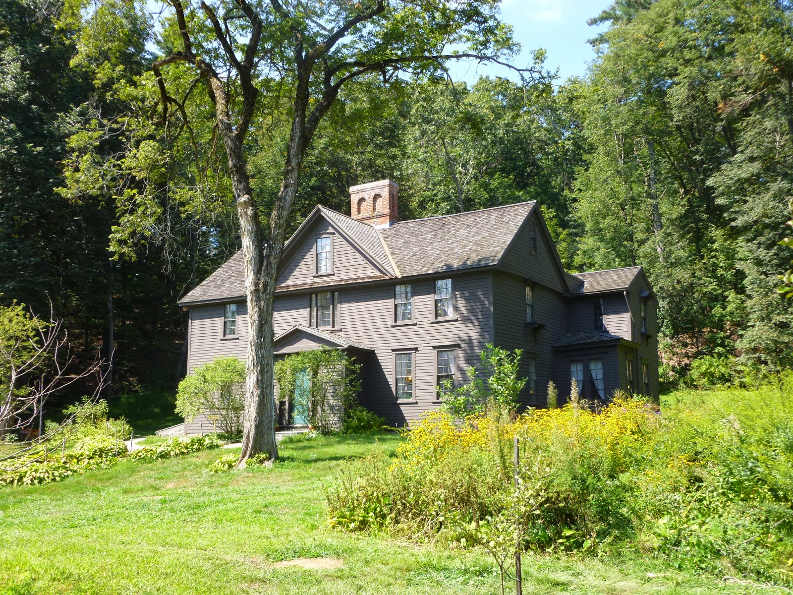 Photo-ops: Literary Site: Louisa May Alcott&#39;s Orchard House - Concord, MA