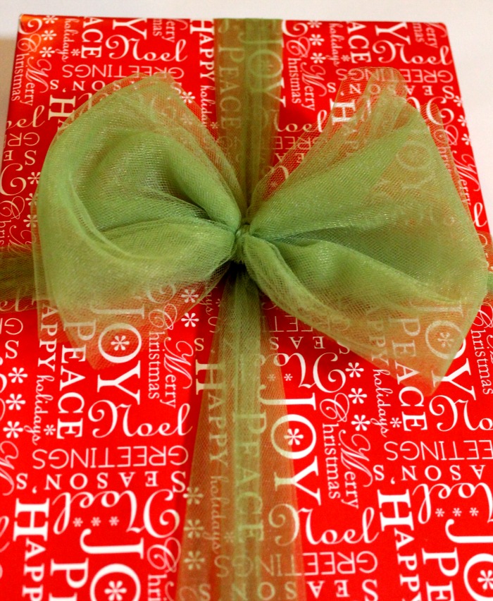 DIY Tulle Gift Bow