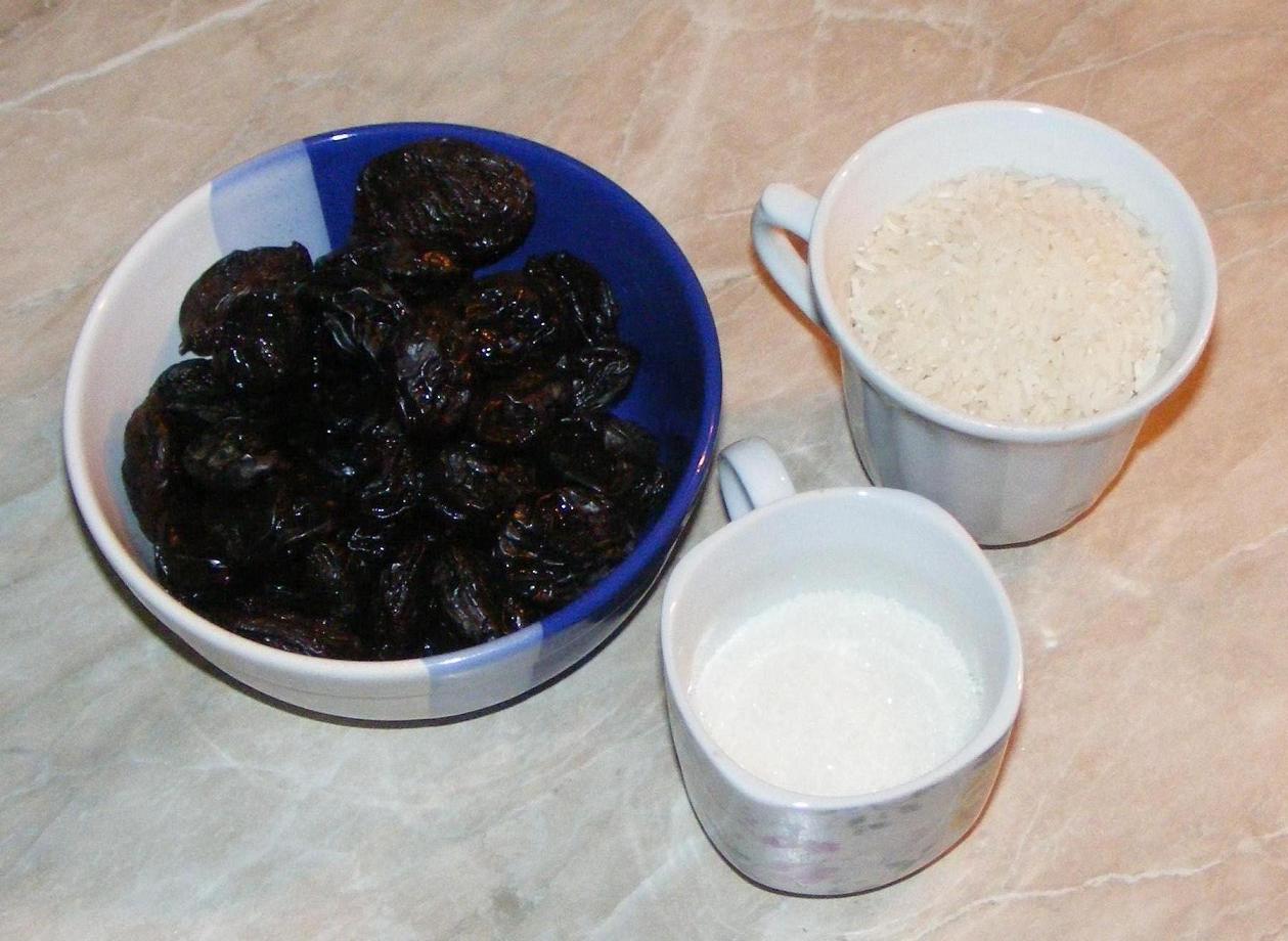 Retete Culinare Preparatedevis.ro Mancare de orez cu prune