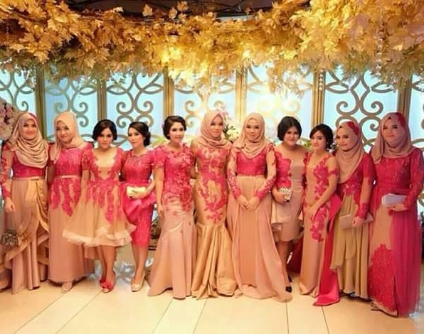 seragam pernikahan warna dusty rose