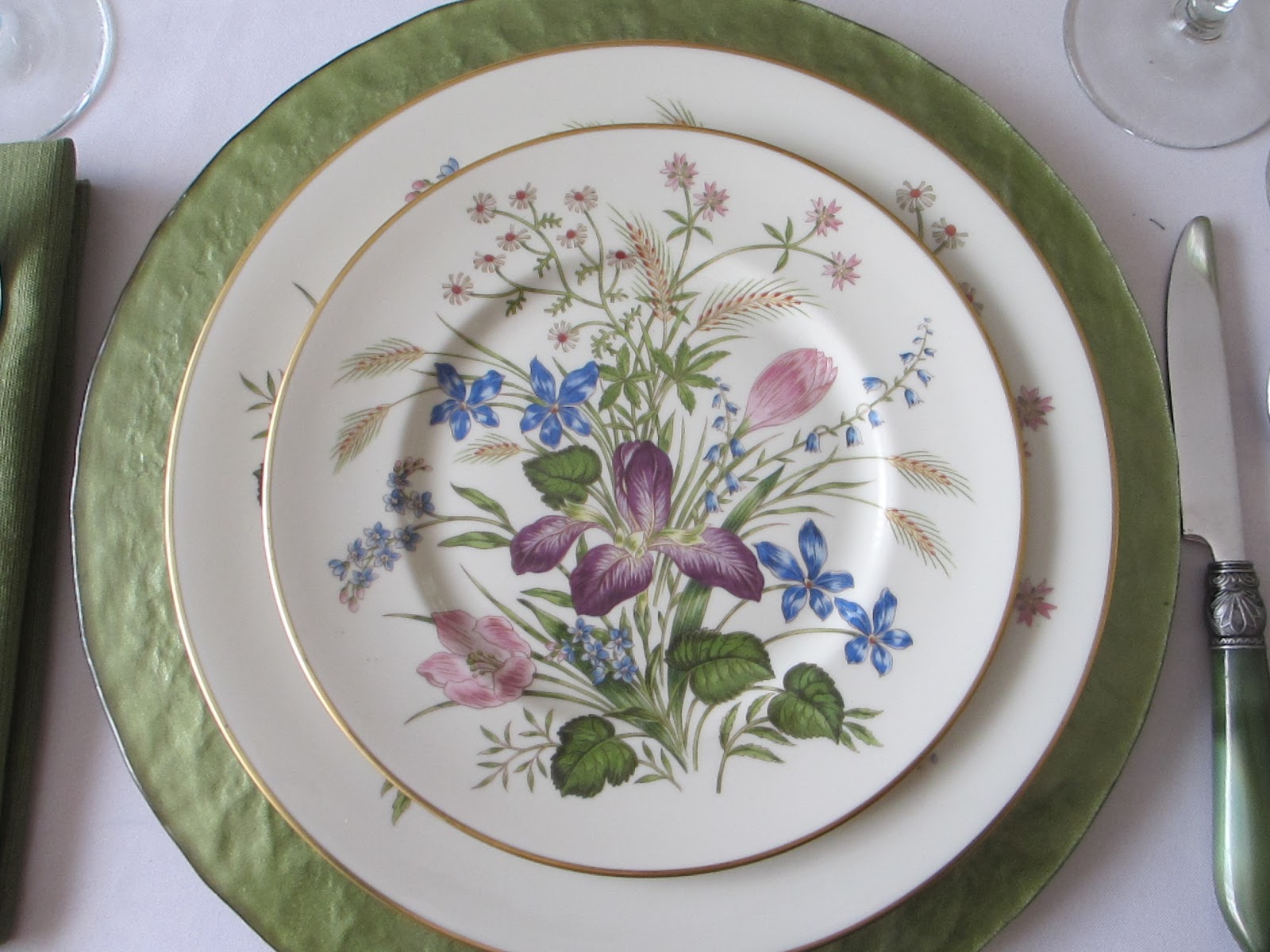 The Welcomed Guest: Franciscan Mariposa China