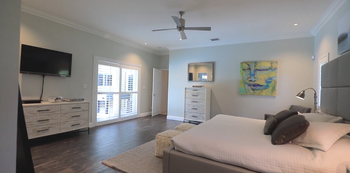 36 Interior Design Photos vs. 6390 SW 112th St, Pinecrest, FL