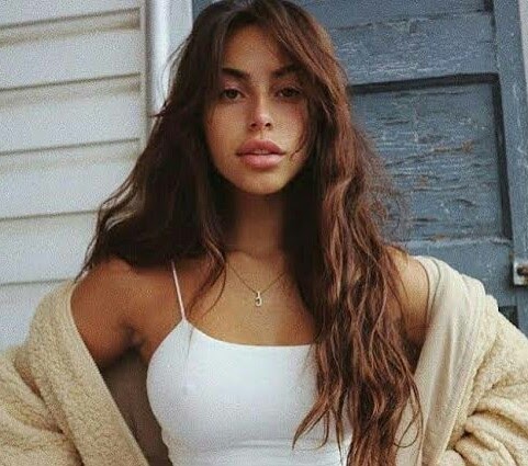 Claudia Tihan Biography, Body Statistics, Facts