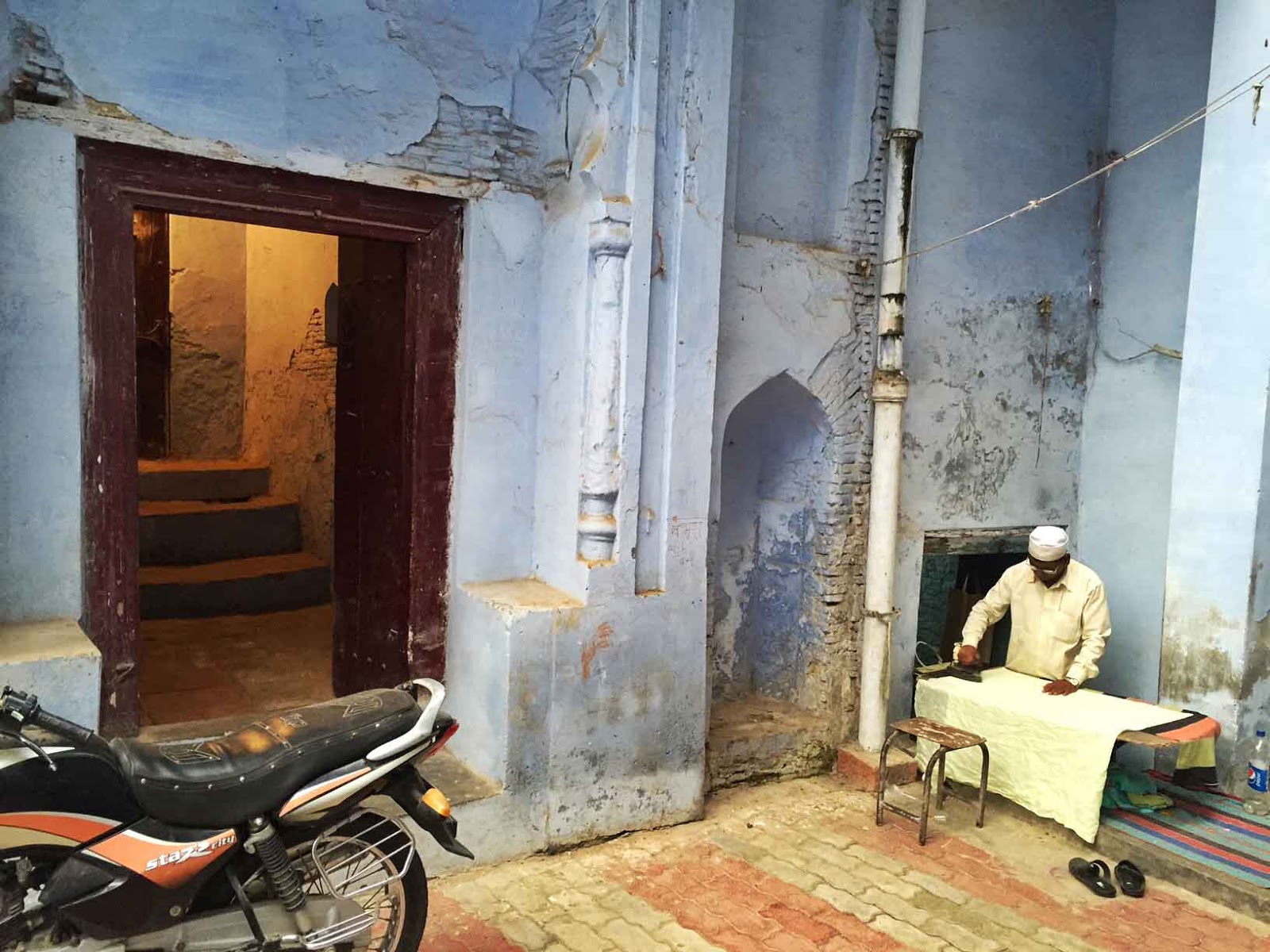 Lucknow Heritage Walk exploring the city through its past...