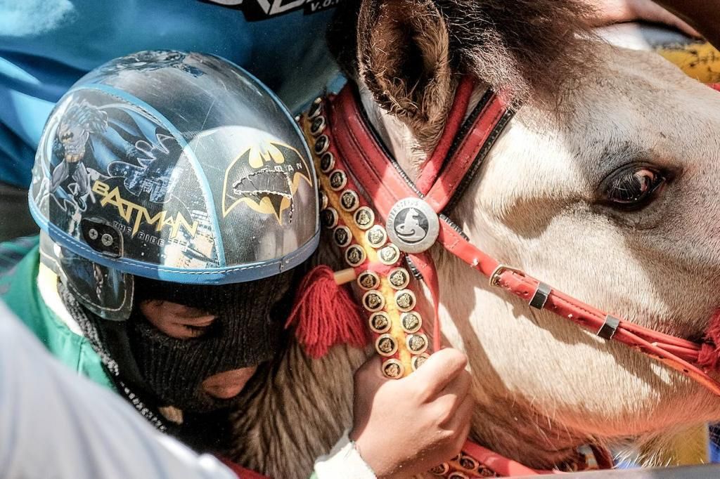 Atta Hingga Rigen Mendapat Kesempatan Untuk Menyaksikan Tradisi Pacoa Jara Di Bima