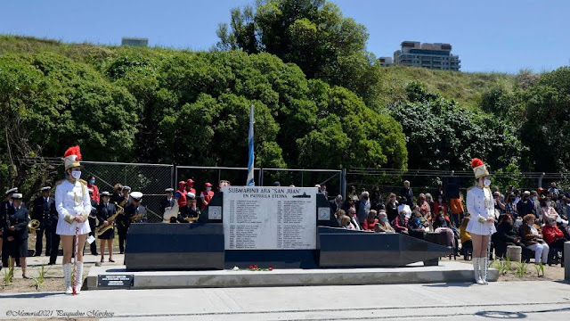 ARA San Juan: inauguraron un memorial frente a la Base de Submarinos de Mar del Plata