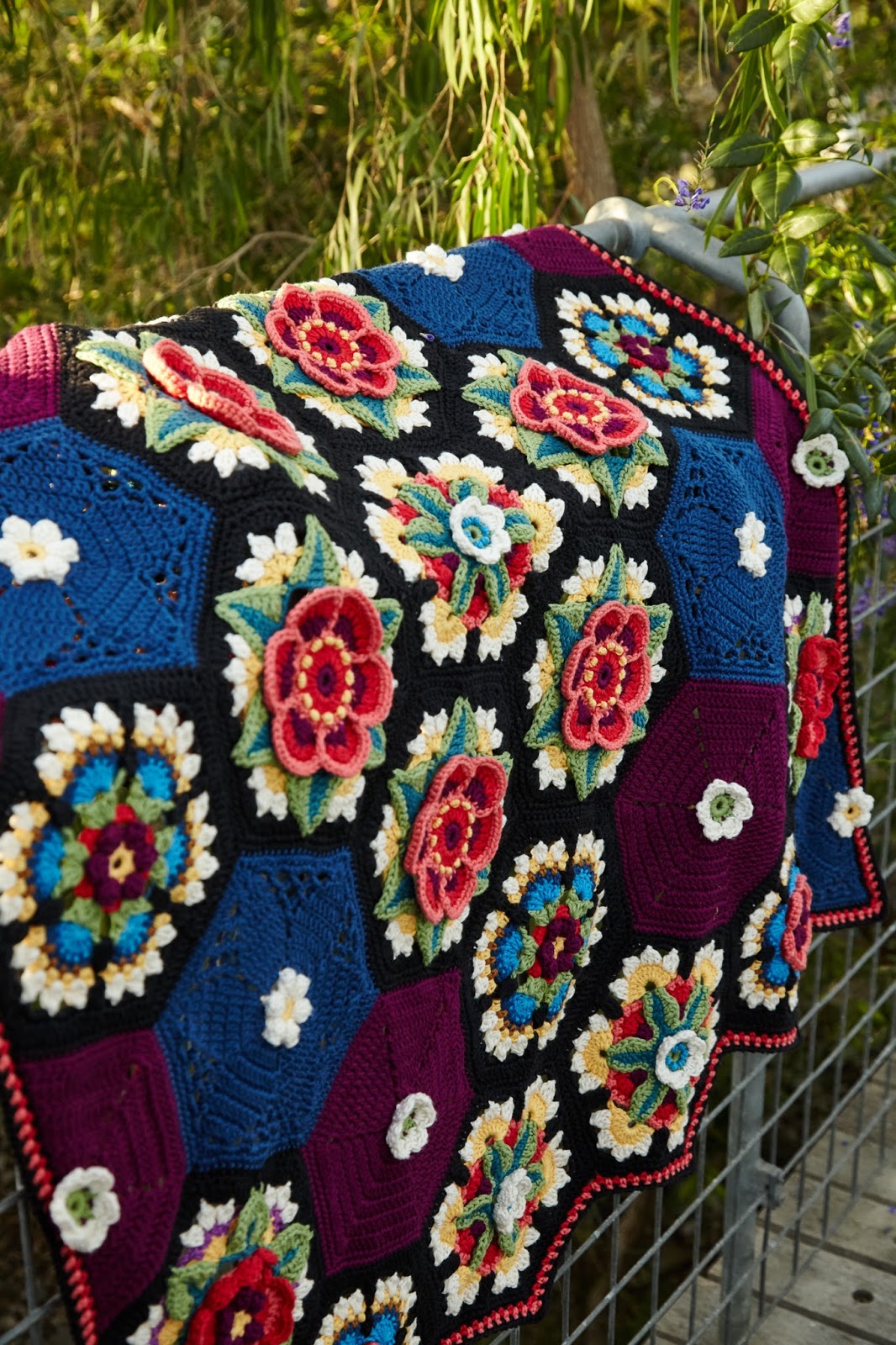 knit & crochet design: Frida's Flowers Crochet Along