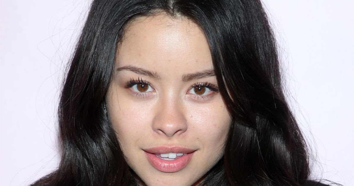 Cierra Ramirez – boohoo.com Holiday Party in LA