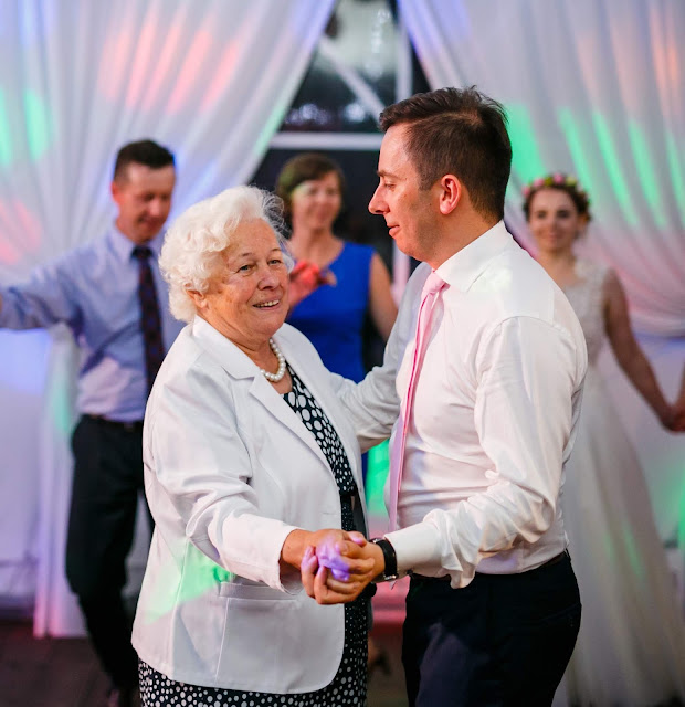babcia, taniec, wesele, para, seniorzy, ślub, zabawa weselna, dziadkowie na weselu, dziadkowie, podziękowanie