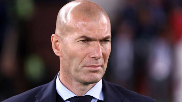زيدان يرد على إمكانية إقالته من تدريب ريال مدريد في حالة السقوط أمام بوروسيا مونشنجلادباخ زيدان يرد على إمكانية إقالته من تدريب ريال مدريد في حالة السقوط أمام بوروسيا مونشنجلادباخ