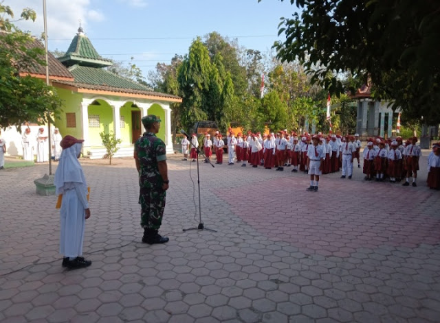 Tanamkan Disiplin Lewat Kegiatan Upacara Bendera