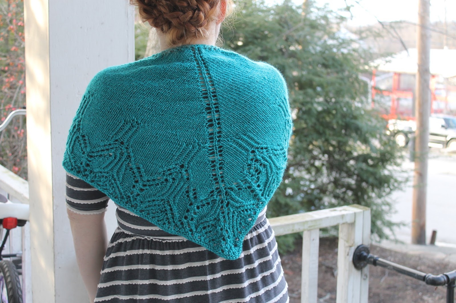 The Feisty Redhead: Waterspout Knit Lace Shawl