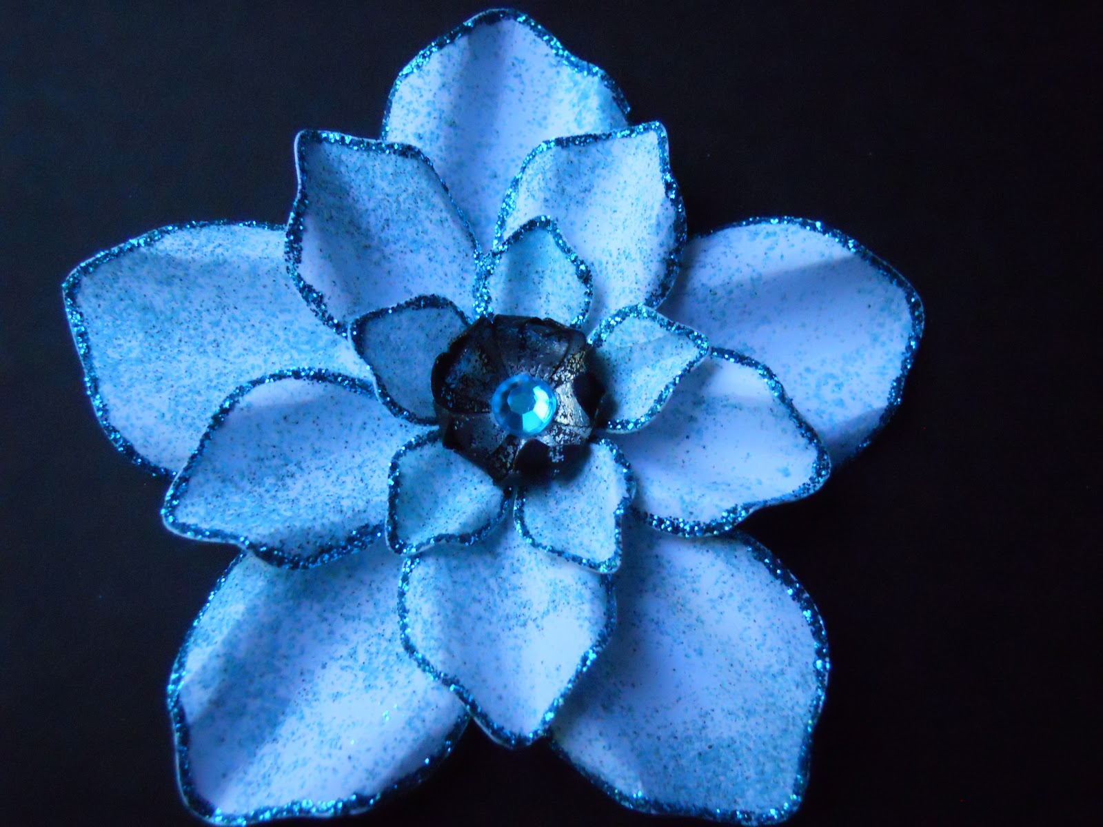 Drea's Scraps of Inspiration Distress Embossing Flowers