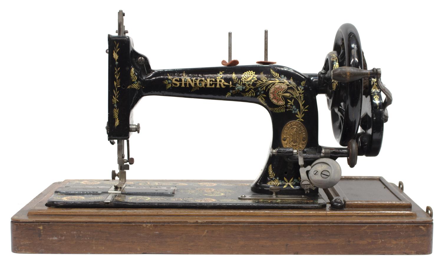 Singer's. Зингер 160 черная швейная машинка. Швейная машинка Зингера 1841. Швейная машина Зингер 1860. Швейная машина Singer 9858.
