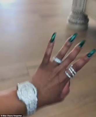 0ad "I'm rich" Blac Chyna taunts Rob Kardashian by flashing the $250k diamond gifts he gave her and posing with another man dressed in his robe