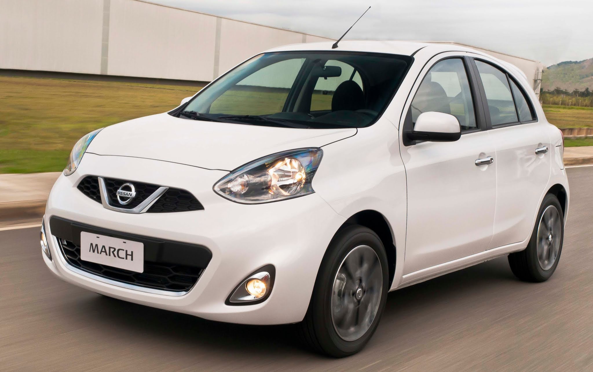 Nissan confirma fim de linha do March em setembro