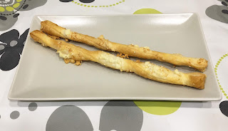 Palitos de hojaldre con queso