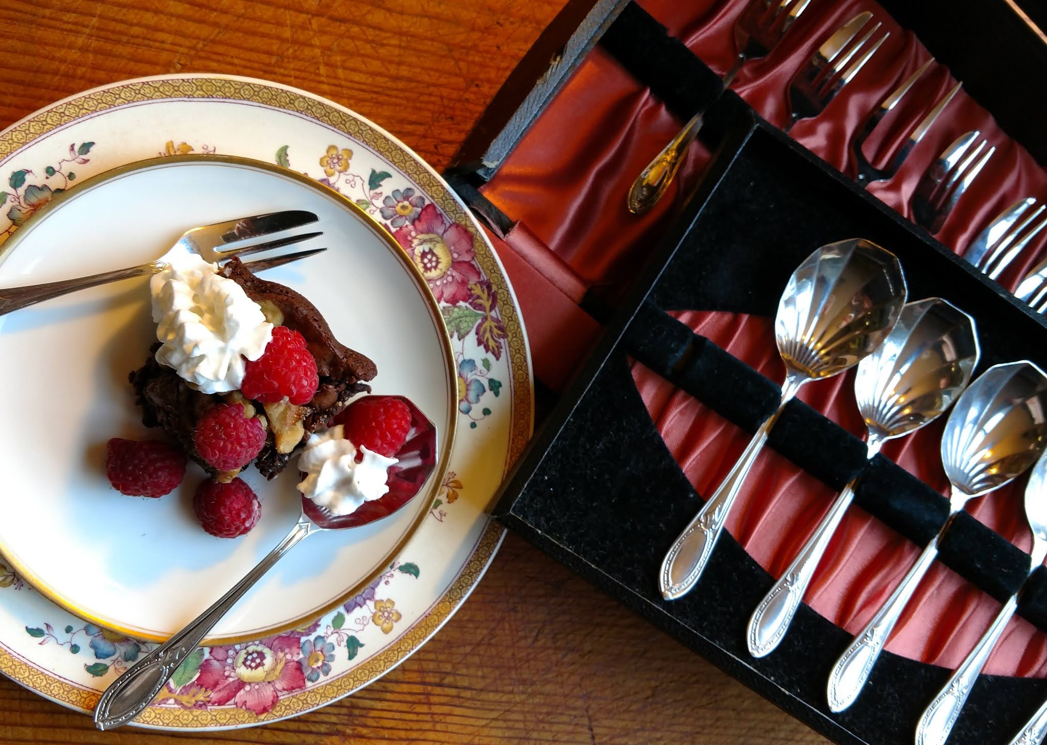 Etiquipedia: Dessert Spoon Etiquette and History