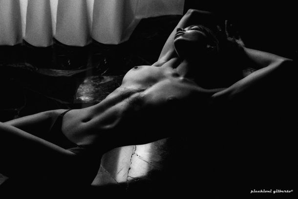 Picchioni Gilberto 500px fotografia mulheres modelos sensuais nudez provocante preto e branco beleza corpo peitos bundas