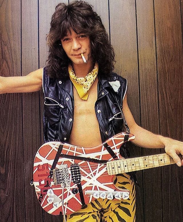 30 Fascinating Photos of a Young Eddie Van Halen Posing With His Guitars From the Late 1970s and