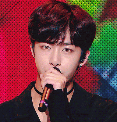 오늘자 앉아서 부르는 몬스타엑스 아름다워.gif | 인스티즈