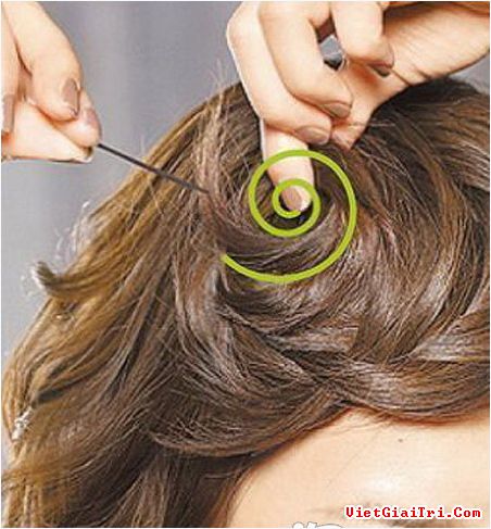 Biến tấu mái tóc ngắn cực dễ thương tại nhà 0a71a1bce48a8f6c2e3af42242f549ab Biến tấu mái tóc ngắn cực dễ thương tại nhà