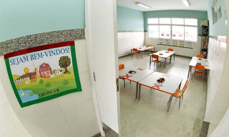 APLB lista 97 escolas de Salvador com casos de Covid-19 após retorno das aulas