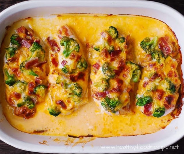EASY BAKED RANCH CHICKEN WITH BROCCOLI AND BACON