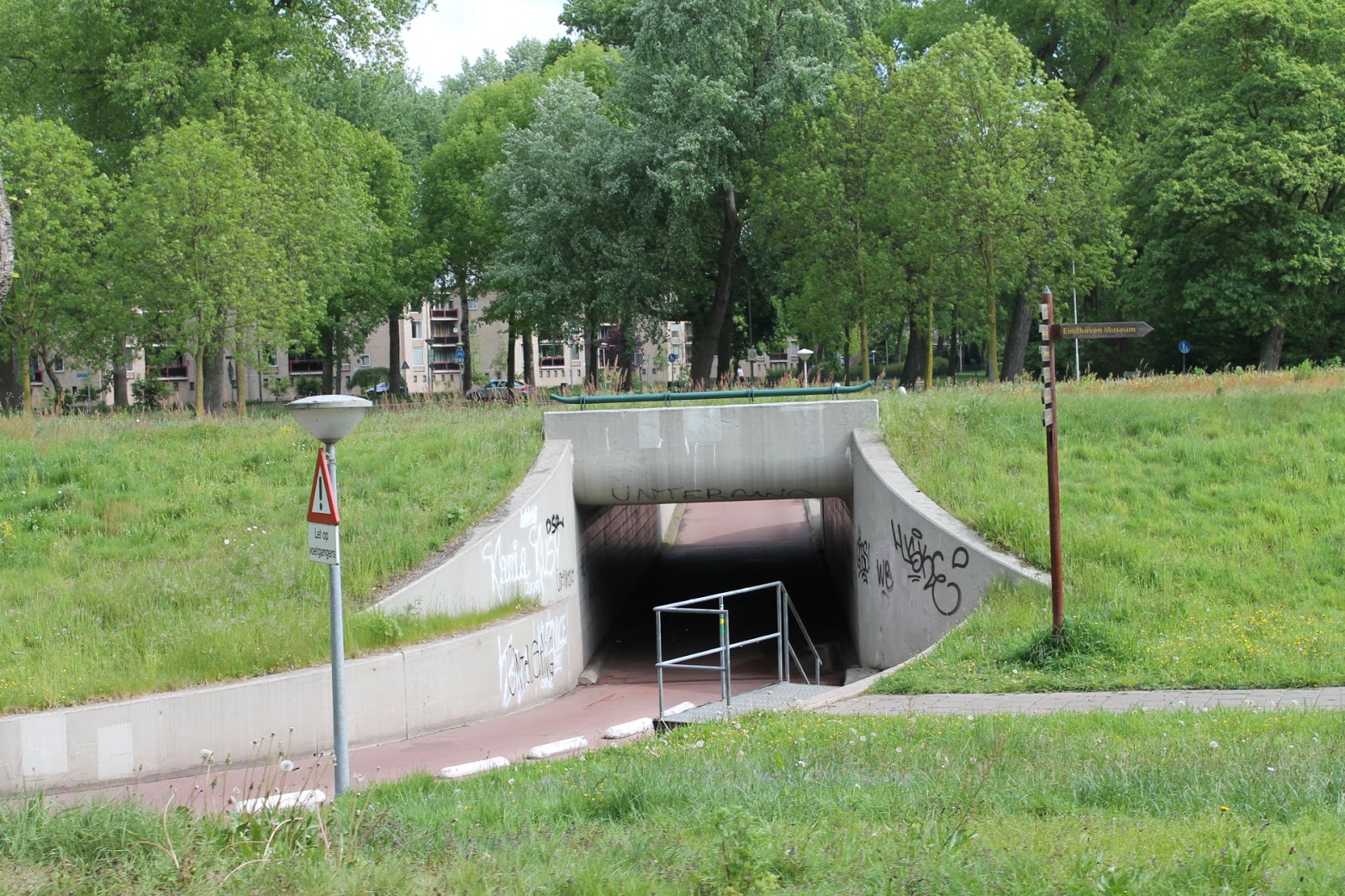 Eindeloze Omwentelingen Eindhoven bruggen en tunnels