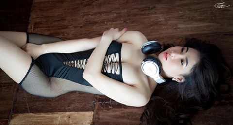 Ngất ngây với hot girl DJ Oxy quá sexy, nóng bỏng