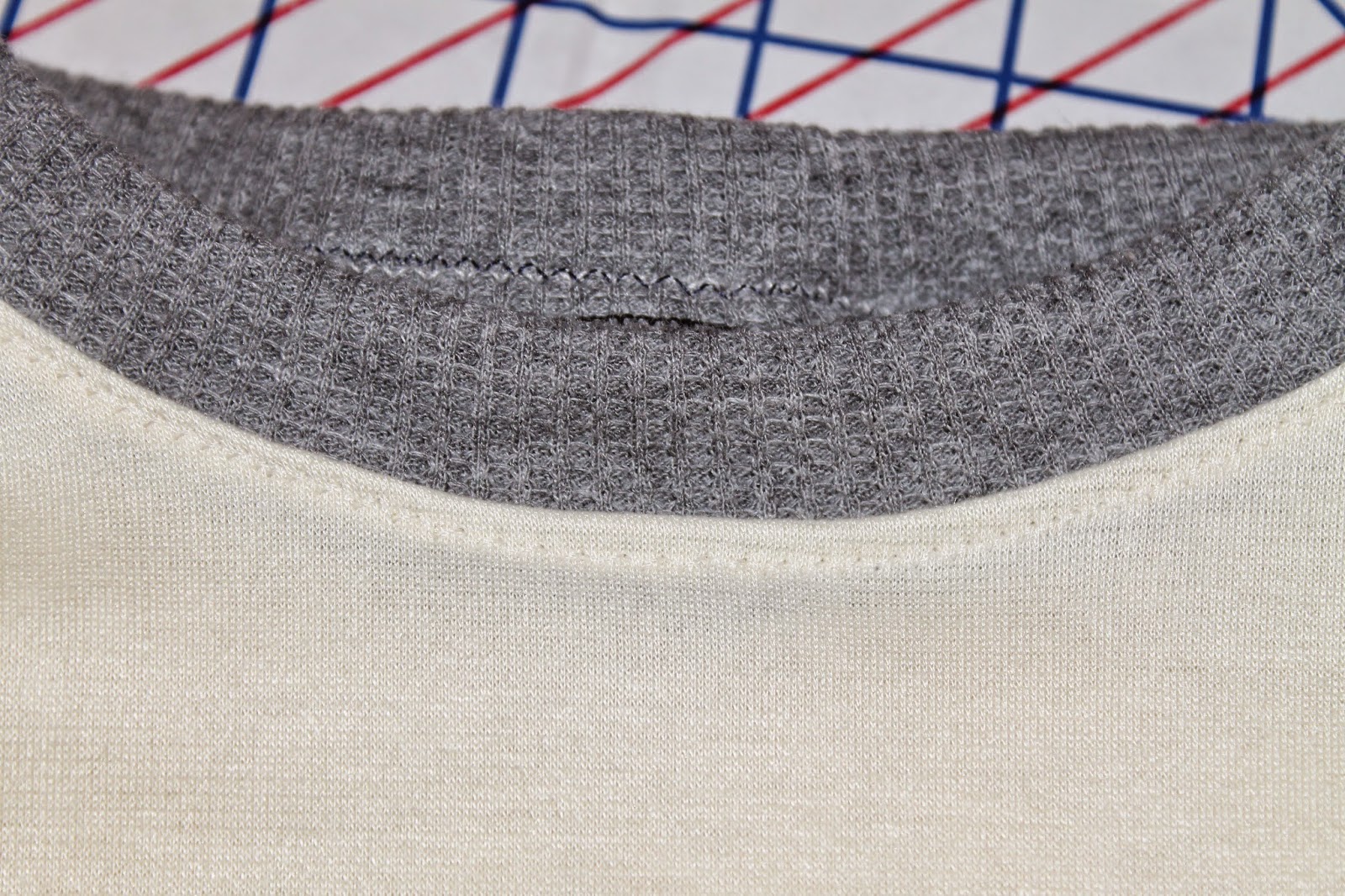 Seamingly Smitten: Tutorial: How to sew a knit dress with pockets